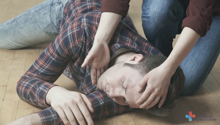 Положение головы при приступе